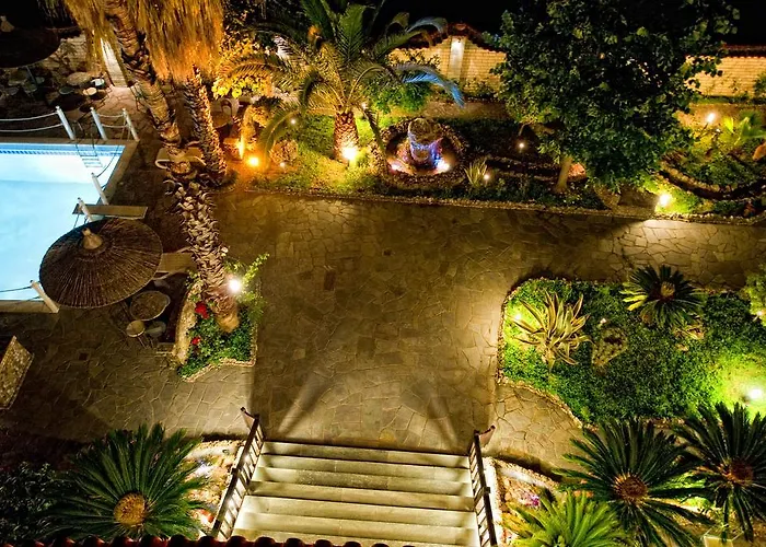 Nepheli Hotel